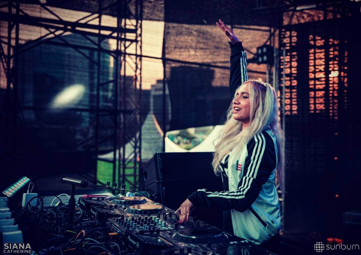 Artist: Siana Catherine