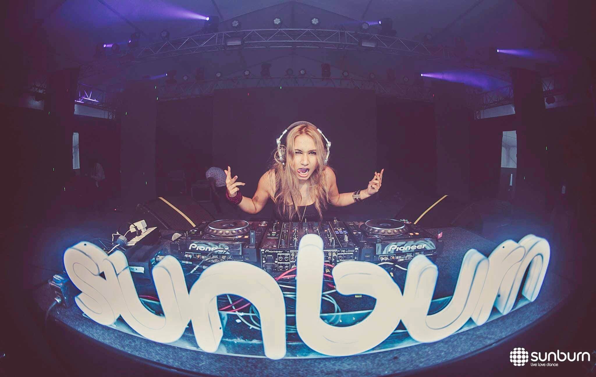 Artist: Siana Catherine