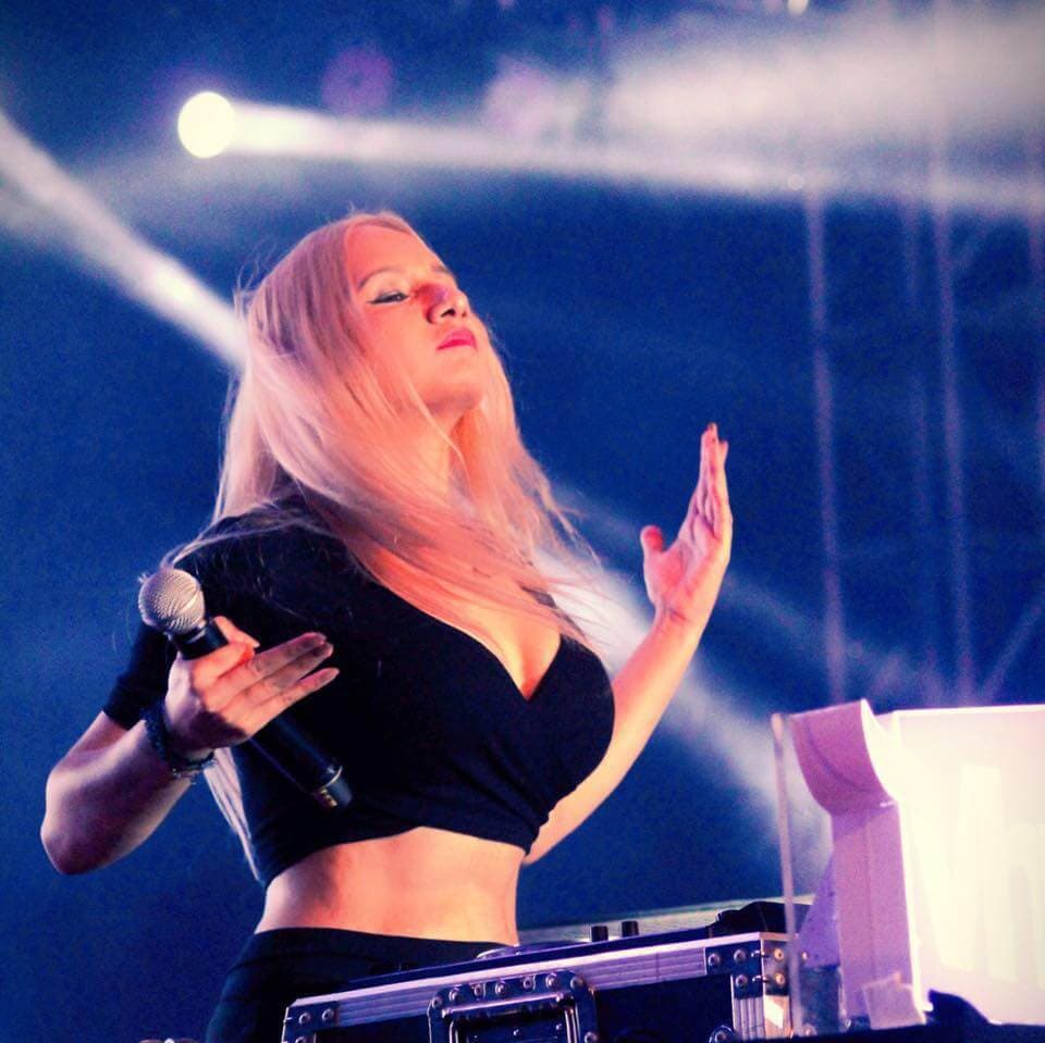 Artist: Siana Catherine