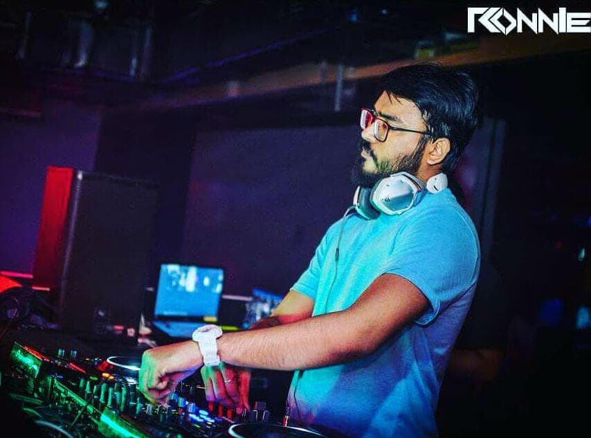 Artist: DJ Ronnie
