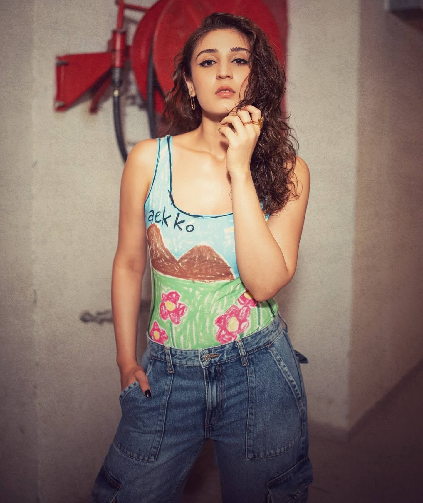 Artist: Dhvani Bhanushali