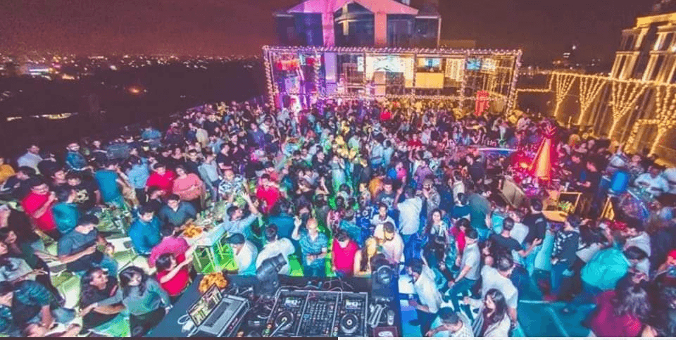 Sunday Rooftop Madness