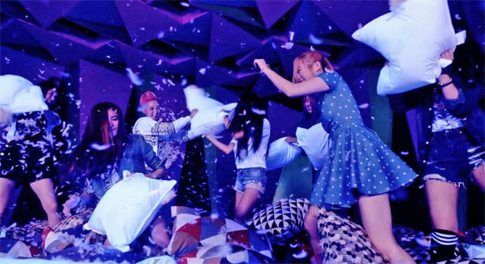 Friday Ladies Night , Pillow Fight - HIGH