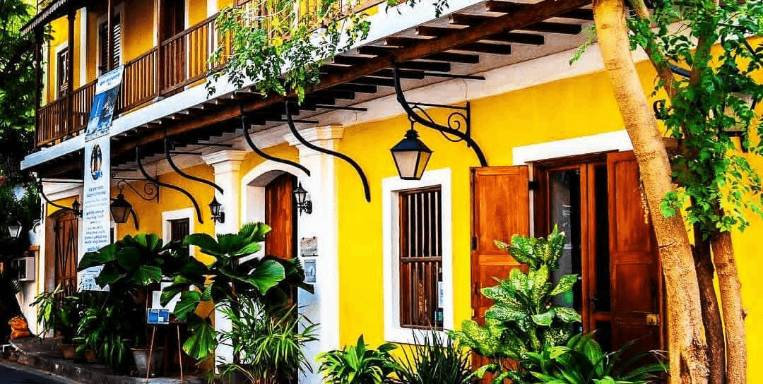 Pondicherry - The Little French Town || Monks On Wheels SELECT