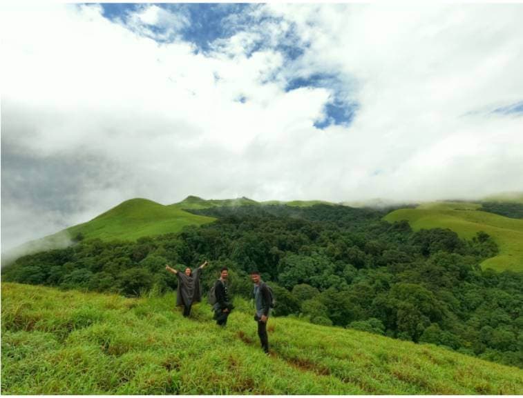 Bandaje Falls Trek Via Ballarayana Durga Fort | Plan The Unplanned