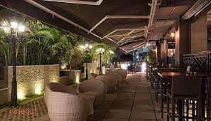 SideWalk Bar & Kitchen