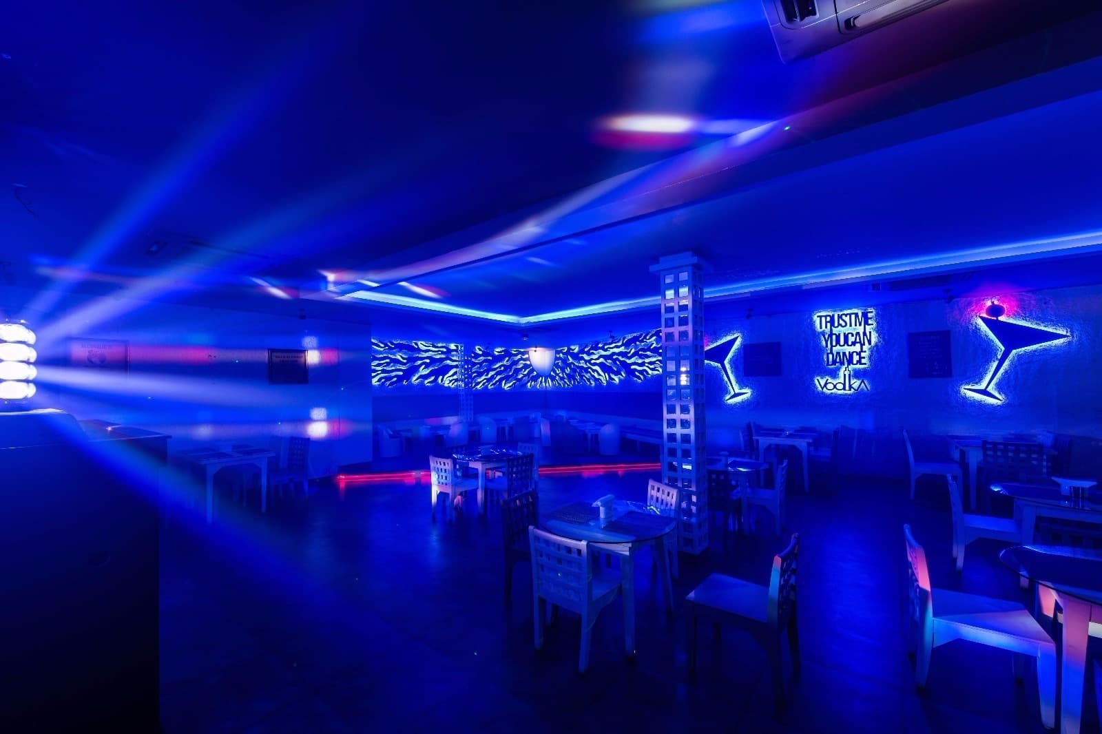 Aqua & iBAR, THE Park Bangalore