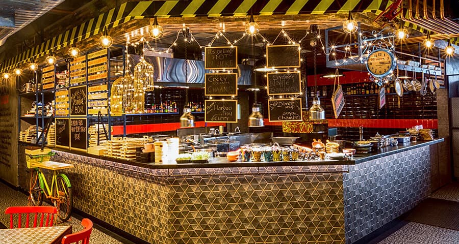 Venue: Street Mama - Garuda Mall