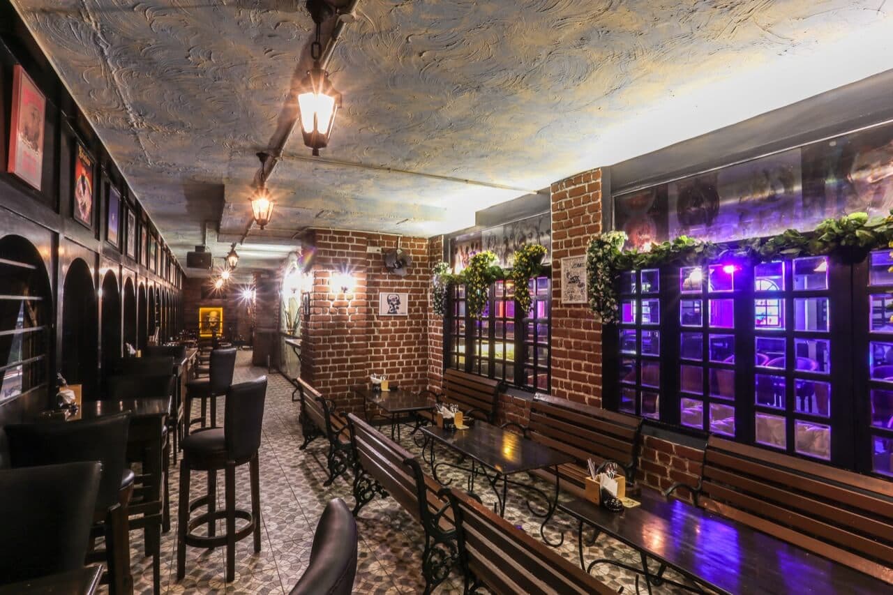 Venue: The Boozy Griffin, Marathalli 