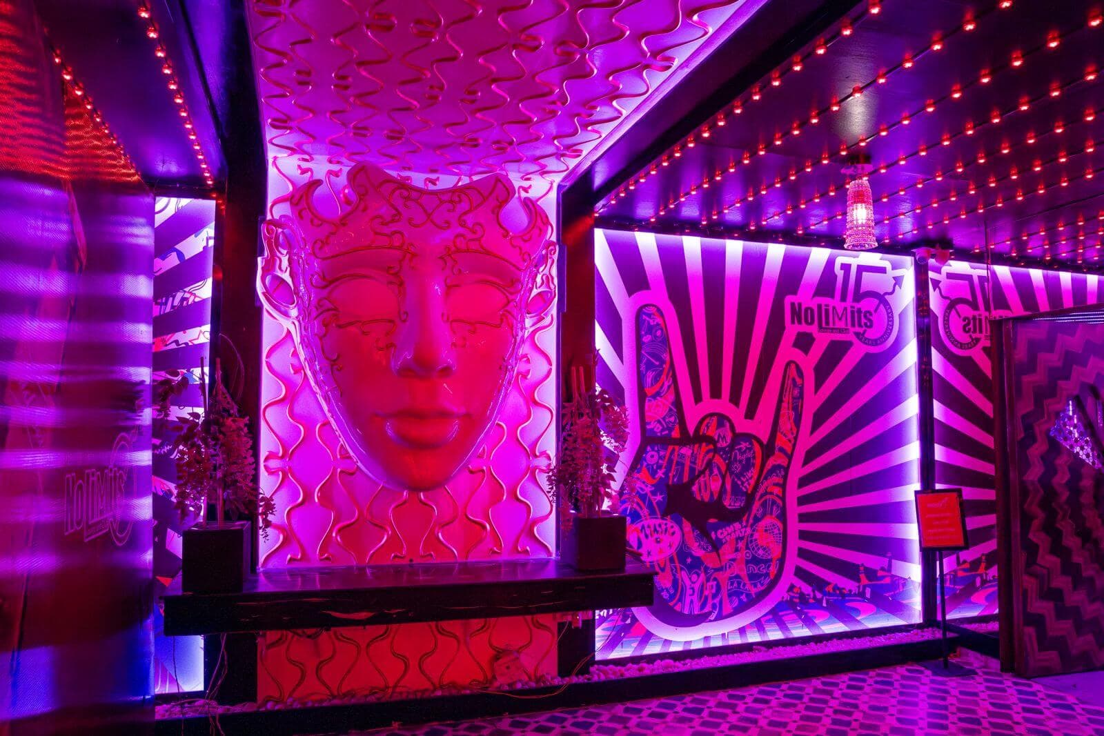 Venue: NoLimmits Lounge and Club