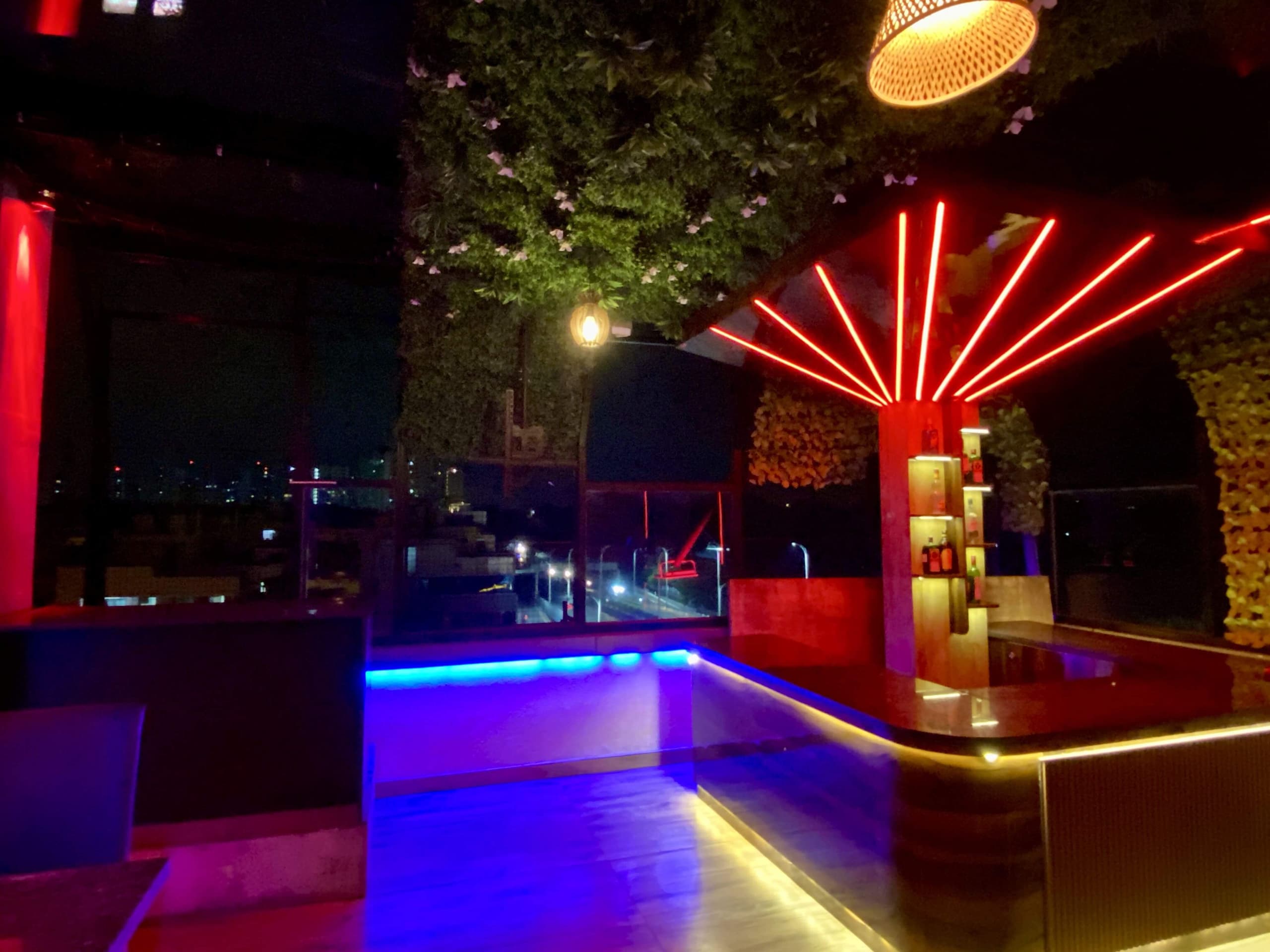 Venue: NoLimmits Lounge and Club