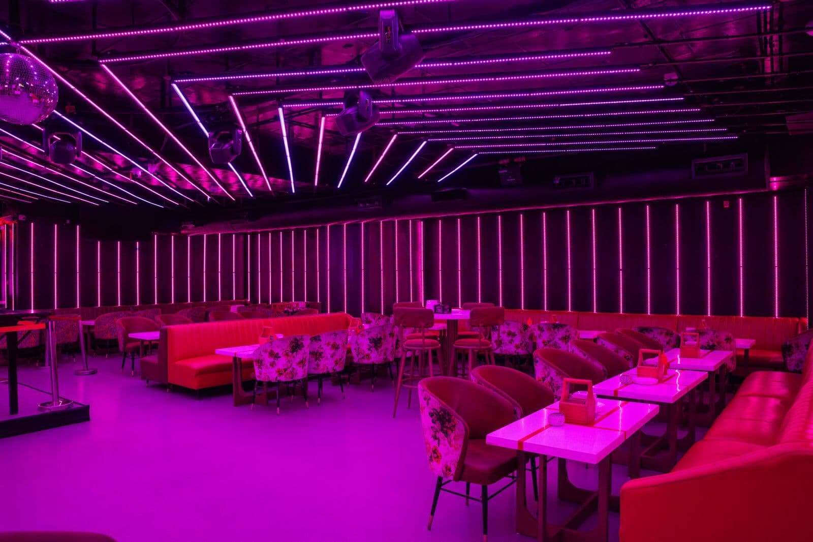 Venue: NoLimmits Lounge and Club