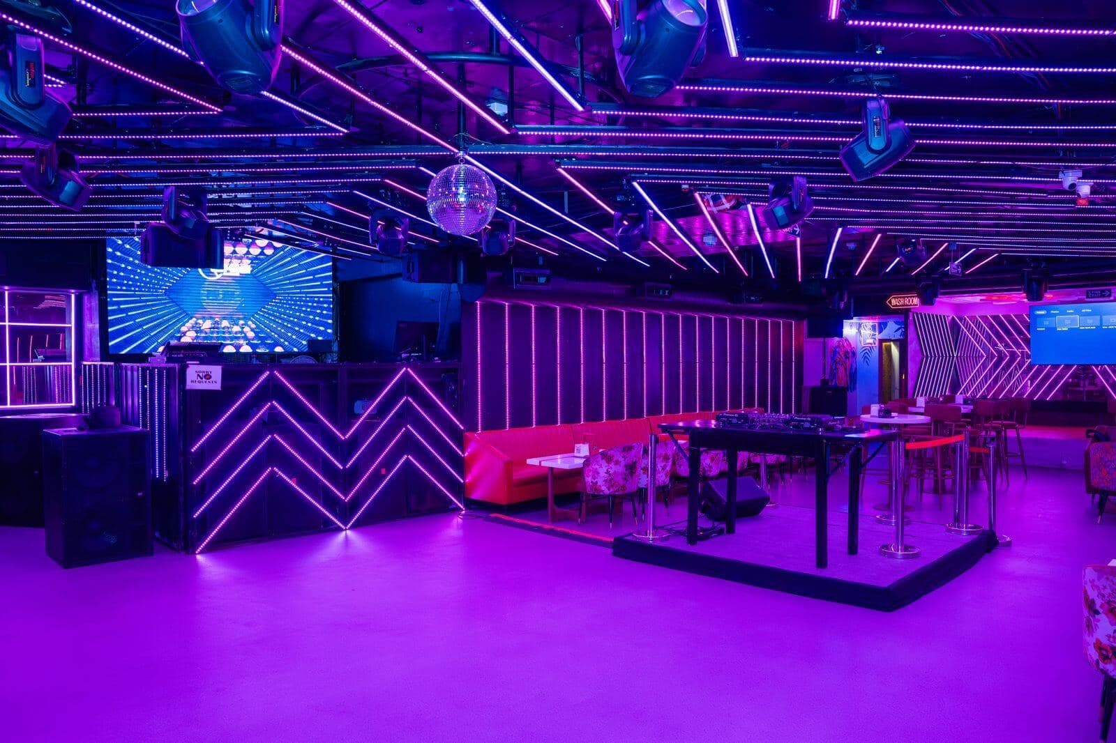 Venue: NoLimmits Lounge and Club