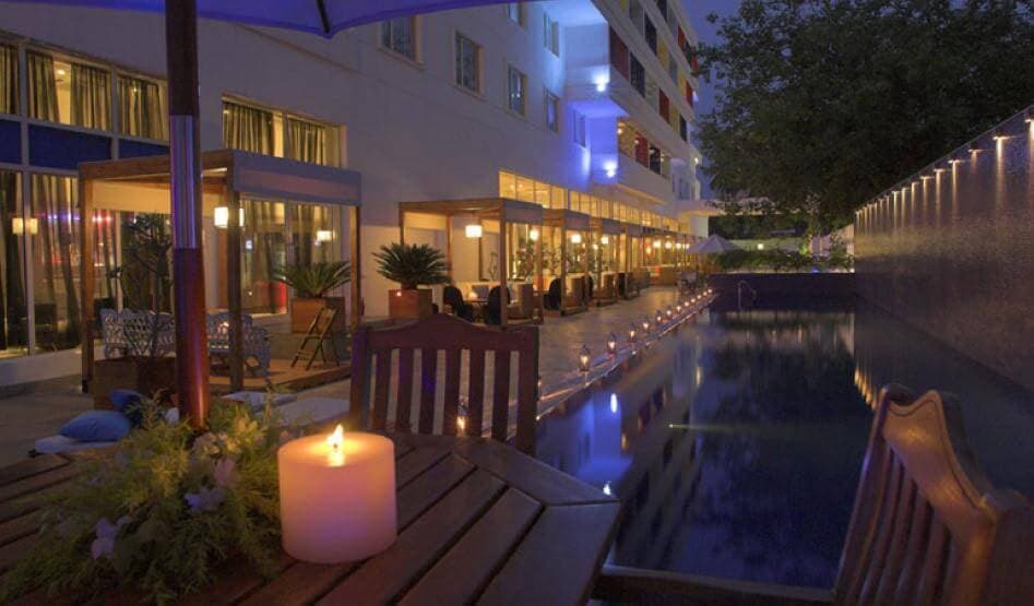 Venue: i-Bar, The Park