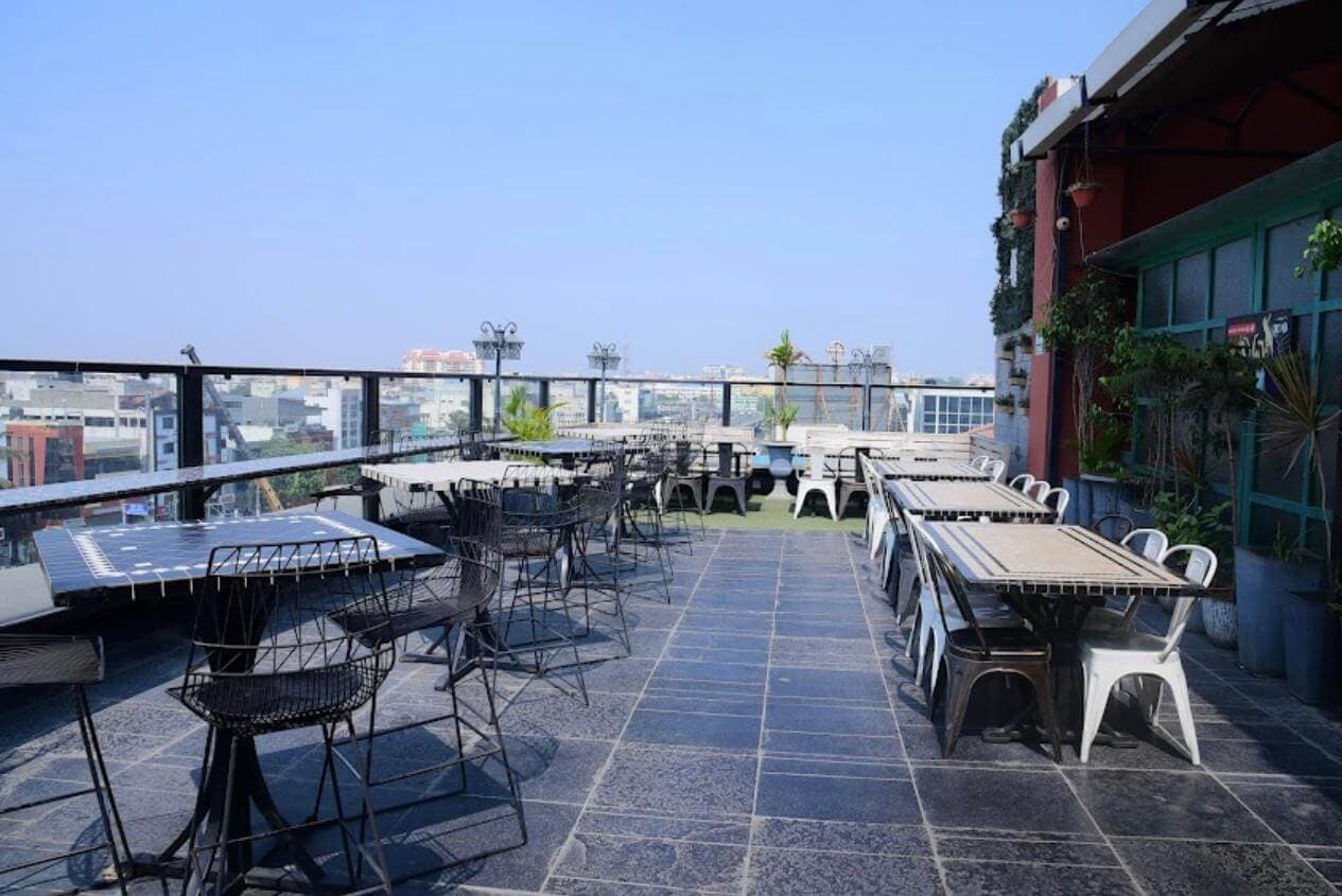 Venue: Don't Tell Mama