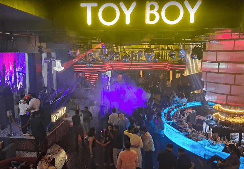 Venue: TOY BOY