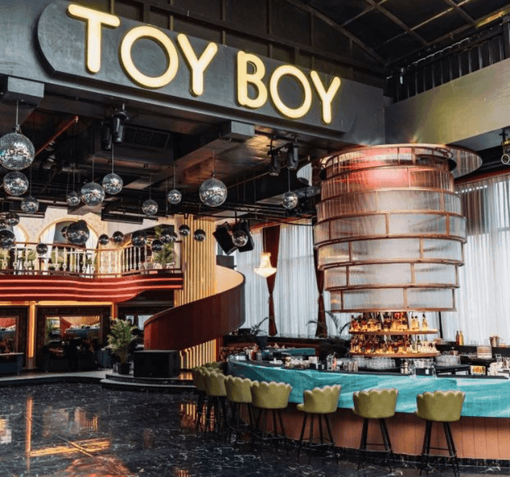 Venue: TOY BOY