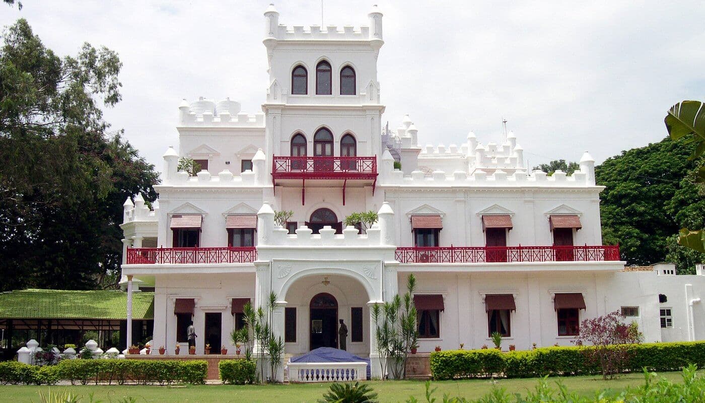 Venue: Jayamahal Palace Hotel