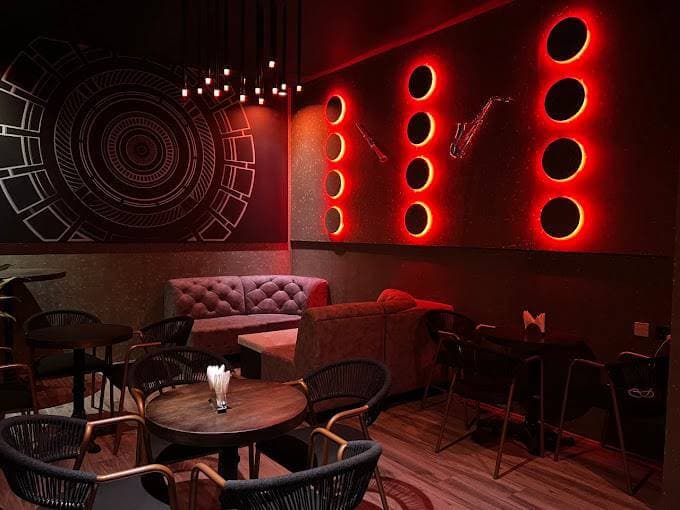 Venue: Raw Experiences