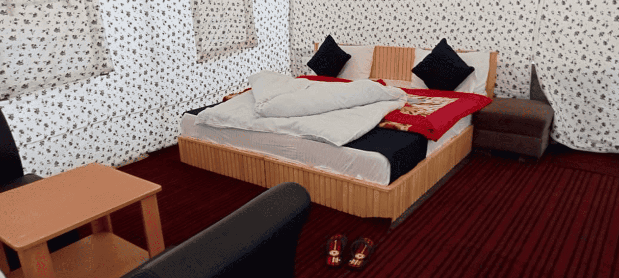 Venue: Zaranka River Side Camp Kasol