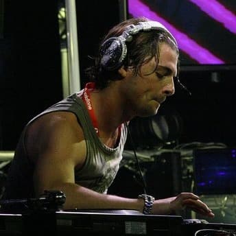 Axwell