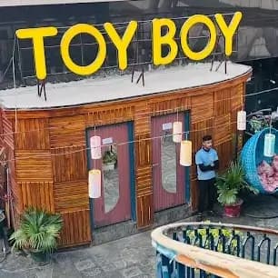 TOY BOY